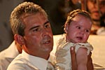 Vater und getaufte Tochter