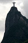 Blick auf den Cocovardo-Berg mit Christus-Statue