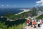 Aussichtsplattform auf dem Zuckerhut, rechts Blick auf die Copacabana