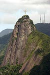 Blick auf den Cocovardoberg mit Christus-Statue