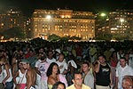 mit Menschen gefllter Strand in Copacabana