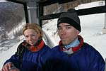 nke und Matthias in einer Gondel der Giggijochbahn