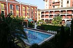 Innenhof mit Schwimmbad im Hotel El Andaluz