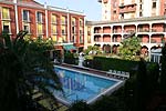 Innenhof mit Schwimmbad im Hotel El Andaluz